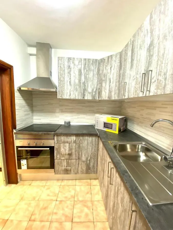 Playeros Apartment 2 Bedrooms In Los Cristianos. Los Cristianos  Los Cristianos (Tenerife)